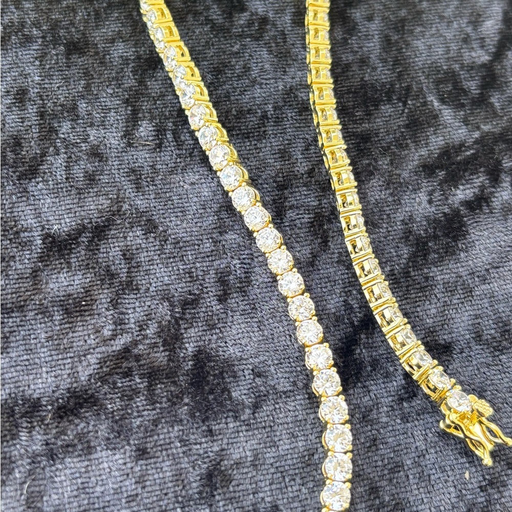 Elegant Silver Tennis Ankle  Bracelet - Picture 3 of 5